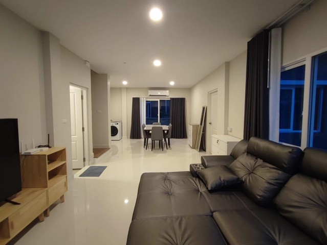 ให้เช่าบ้านเดี่ยว2ชั้น บ้านใหม่ใกล้รพ.กรุงเทพระยอง พร้อมเฟอร์นิเจอร์ครบ