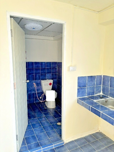 ขายคอนโดสุขุมวิท 101 ชั้น 8 คอนโด เบญจมาศ 37ตร.ม BTS อุดมสุข 3 กม..1 นอน 1 น้ำ  มีลิฟท์ มีที่จอดรถสะดวก พาราไดซ์พาร์ค 1.3 กม