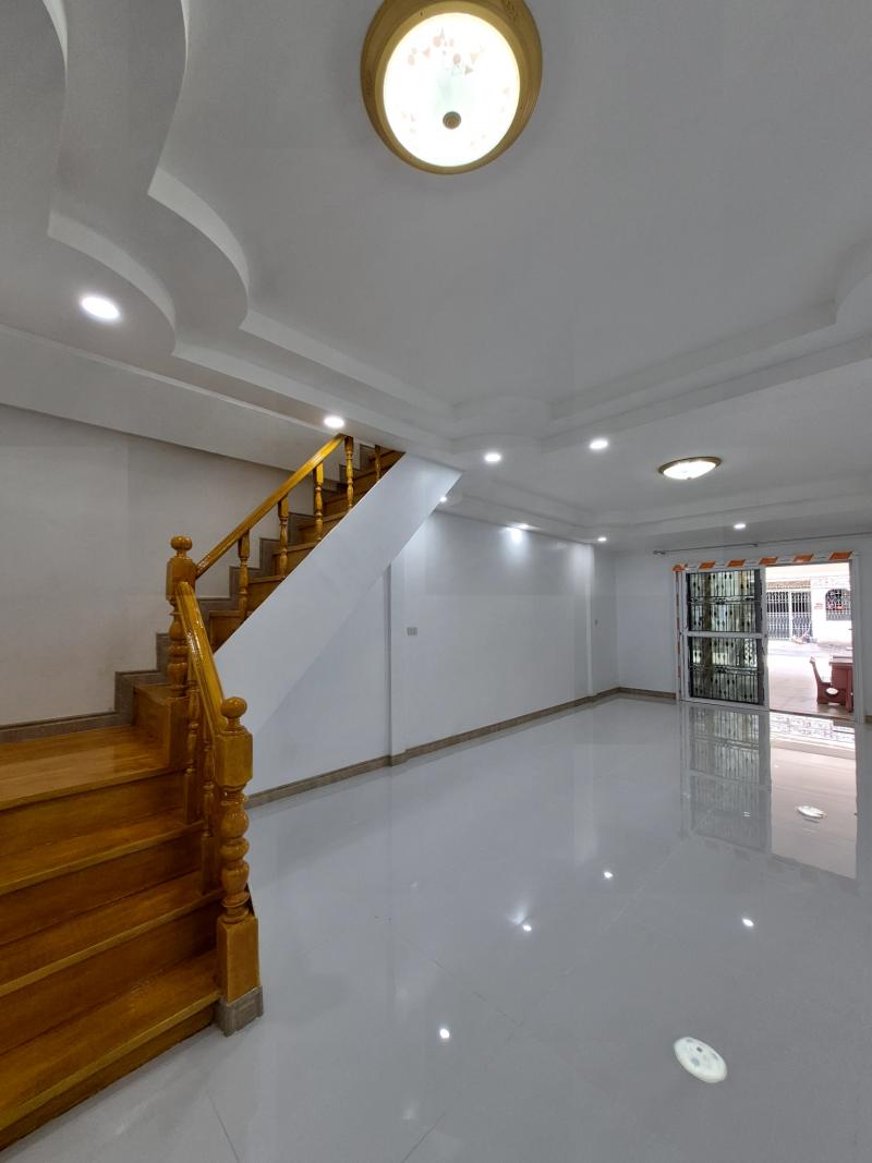 ให้เช่าบ้าน2ชั้น หมู่บ้านอินทราวิลล่า ย่านกัลปพฤกษ์ เขตภาษีเจริญ จังหวัดกรุงเทพมหานคร