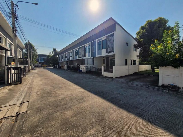 ขาย ทาวน์เฮ้าส์ เดอะทรัสต์ ราชพฤกษ์-รัตนาธิเบศร์ ปากเกร็ด นนทบุรี PTT13584