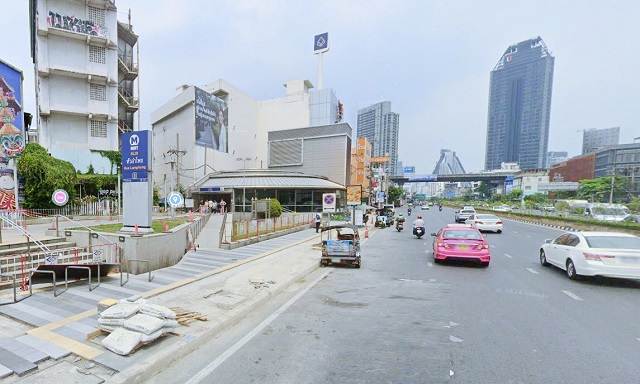 ตลาดสามย่าน 600ม. MRT หัวลำโพง 599ม. ตลาดน้อย 800ม. ให้เช่าอาคารพาณิชย์ 4 ชั้น 18 ตร.วา.280 ตร.ม. 2-3นอน 3 น้ำ ไชน่าทาวน์ 1 กม. ถ.พระราม 4