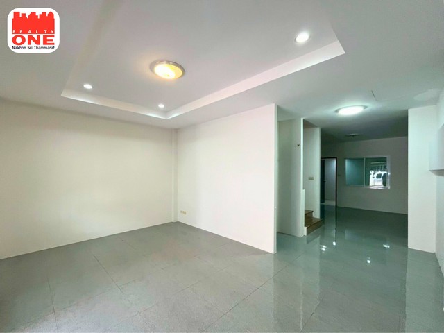 ทาวน์โฮม 2 ชั้น หลัง Big C ใจกลางเมือง ใกล้ห้าง โรงเรียน เเละโรงพยาบาล