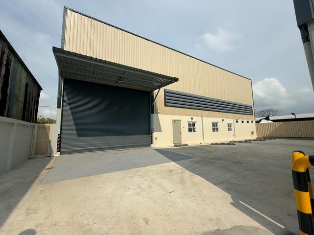 ให้เช่าโกดังพร้อมออฟฟิศ 400 และ 600 ตรม. ถนนรามอิทรา ใกล้ BTS วัชรพล