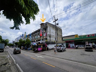 อาคารพาณิชย์ ตึกแถว หอพัก 5 ชั้น ต่อเติมเต็มพื้นที่ เดิมเป็นหอพัก 20 ห้อง มีห้องน้ำในตัวทุกห้อง หลังเซ็นทรัลพระราม2 ถนน พระราม2 ซอย 54 แยก4