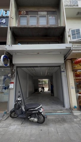 ให้เช่าอาคารพาณิชย์ 4 ชั้นมีดาดฟ้า ย่าน ถนน เจริญนคร, คลองสาน พรานนก แขวงบ้านช่างหล่อ บางกอกน้อย