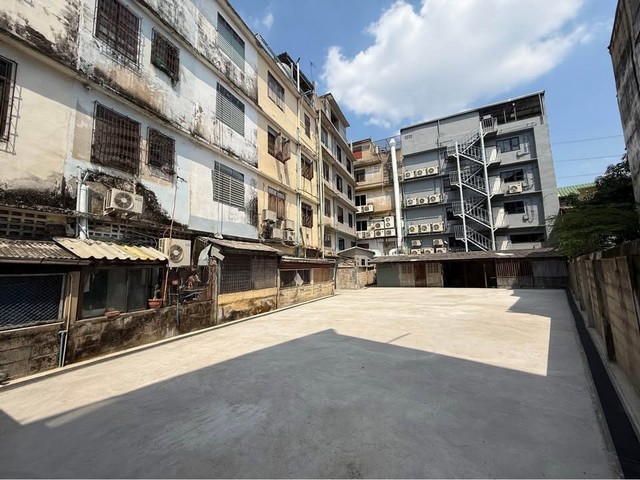 ให้เช่าอาคารพาณิชย์ 4 ชั้นมีดาดฟ้า ย่าน ถนน เจริญนคร, คลองสาน พรานนก แขวงบ้านช่างหล่อ บางกอกน้อย