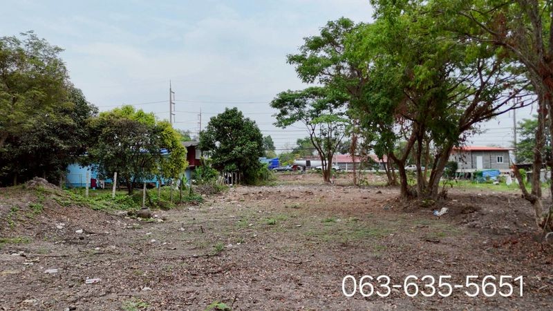 ขายที่สวยติดถนนใหญ่สี่เลน เส้นสุวรรณศร ใกล้อบต.พรหมณี ทำเลดี เหมาะทำธุรกิจ ค้าขาย หรืออยู่อาศัย การเดินทางสะดวก