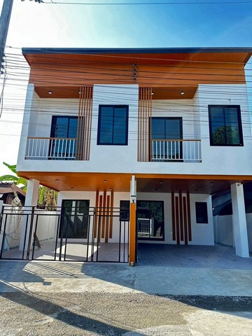 ขายต่ำกว่าราคา ทาวน์โฮมแฝด 2 ชั้น เงียบสงบ ท่าวังตาล สารภี