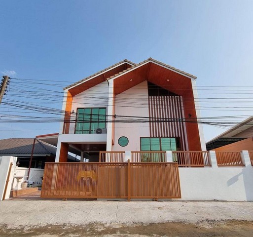 ขายต่ำกว่าราคา บ้านเดี่ยว 2 ชั้น โมเดิร์นมินิมอล ดอยสะเก็ด 