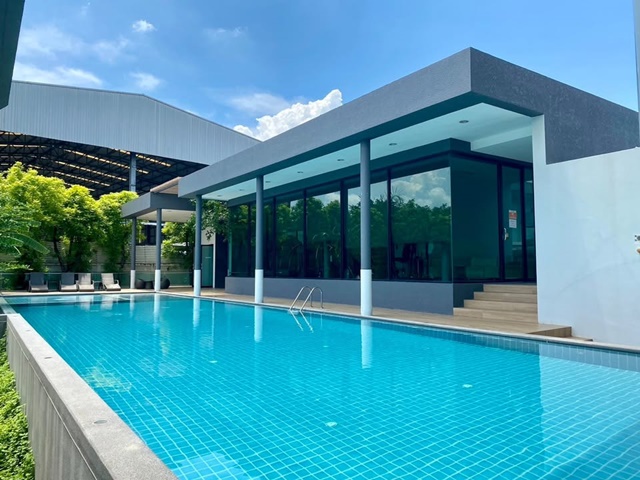 ถ.ฉะเชิงเทรา-บางปะกง PTT แปดริ้ว 300ม. กฟภ.ฉะเชิงเทรา 300ม.ให้เช่าบ้านเดี่ยว 2 ชั้น หลังใหญ่ 65 ตร.วา.260 ตร.ม.