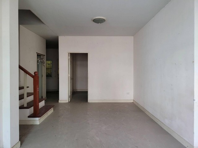 ขาย ทาวน์เฮ้าส์ สิรภัทร 2 ท่าอิฐ-วัดไทรม้า เมืองนนทบุรี PTT00108