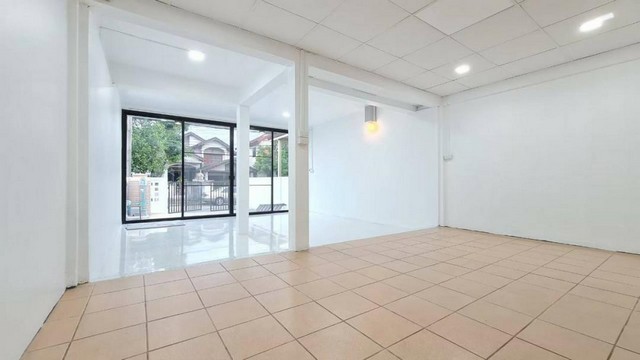 ให้เช่าทาวน์โฮม 2 ชั้น หมู่บ้านธันธวัช5 ย่านวัชรพล สุขาภิบาล5 เทพรักษ์ ตกแต่งสวย เหมาะทำโฮมออฟฟิศ จดทะเบียนบริษัทฯได้