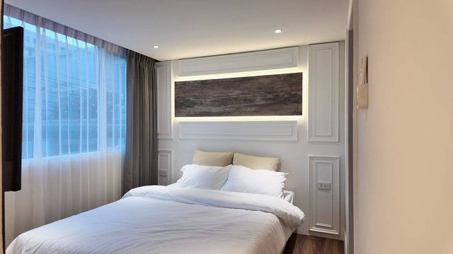 โซนนิมมาน ให้เช่า 20,000 บาท/เดือน ขายเพียง 2.79 ล้าน #เรือนคำทาวเวอร์ คอนโด #ใจกลางนิมมาน ตกแต่งครบ #พร้อมเฟอร์นิเจอร์ #โควต้าต่างชาติได้