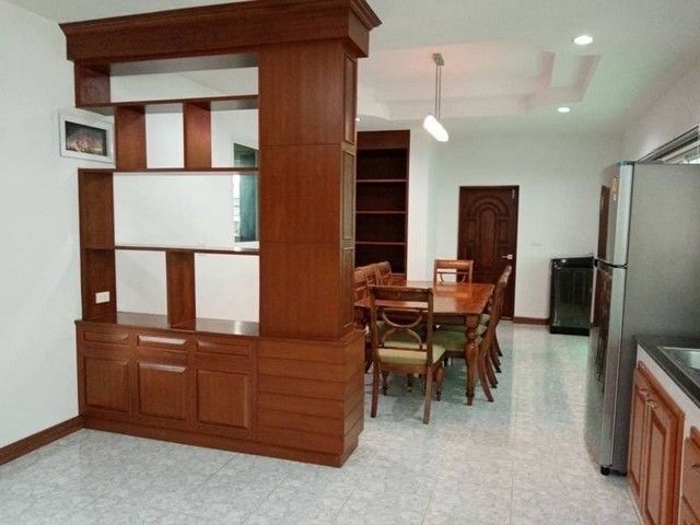 พูลวิลล่าหลังใหญ่ 2 ชั้น มีบ้าน 2 หลัง เฟอร์ครบ โซนแม่ริม