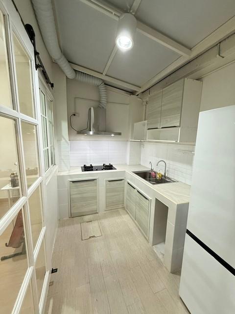 ให้เช่าทาวน์เฮ้าส์ 2 ชั้น 17.3 ตรว. โกลเด้น ทาวน์ รามอินทรา-วงแหวน ถนนคู้บอน หันทางทิศเหนือ