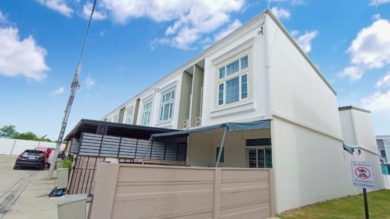 ลดราคาพิเศษ กัสโต้ เพชรเกษม-ทวีวัฒนา ทาวน์โฮม 2 ชั้น  ใกล้สนามหลวง 2 ใกล้ถนนบรมราชชนนี ใกล้ถนนเพชรเกษม