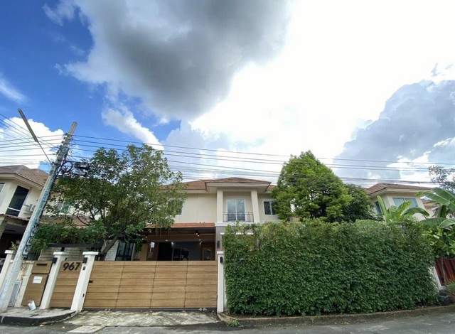 ขายถูกบ้านเดี่ยว 2 ชั้น หมู่บ้าน เนเชอรัล ซิตี้ เลกาซี รามคำแหง  ขนาด 63.8 ตรว. 3 นอน 3 น้ำ บ้านสวย  ใกล้ Airport Rail Link