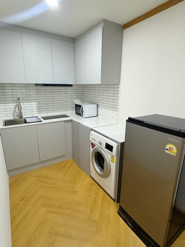 Supalai Place Sukhumvit 39 quiet safe private 8th floor BTS Phrom Phong