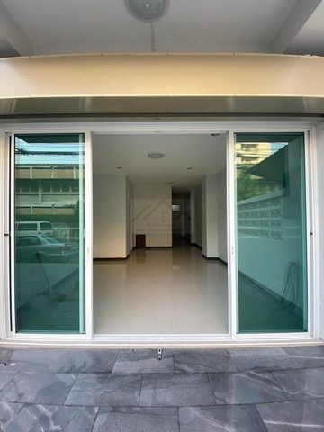 ให้เช่าทาวน์เฮ้าส์ 3 ชั้น ซอยประชาราษฎร์บำเพ็ญ 9 รัชดา ห้วยขวาง ใกล้ MRT ห้วยขวาง