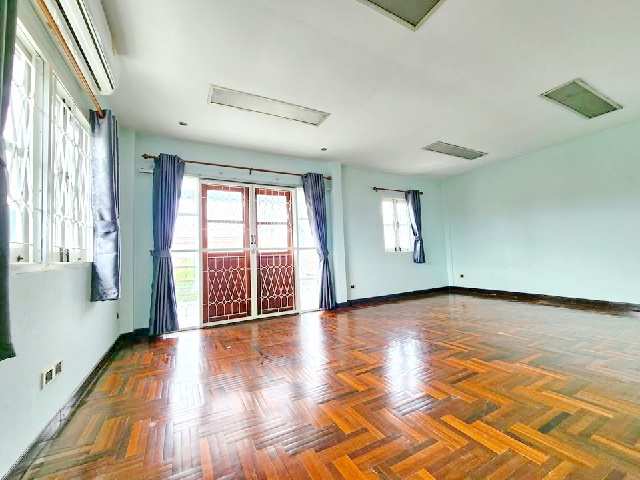 MRTแจ้งวัฒนะ14 1.3กม. ให้เช่าคฤหาสน์ใหม่ ห้องมุม 3ชั้น 40ตร.วา.480ตร.ม. ประชาชื่น-แจ้งวัฒนะ 4นอน 3น้ำ ตลาดเมืองทอง 1.4กม.