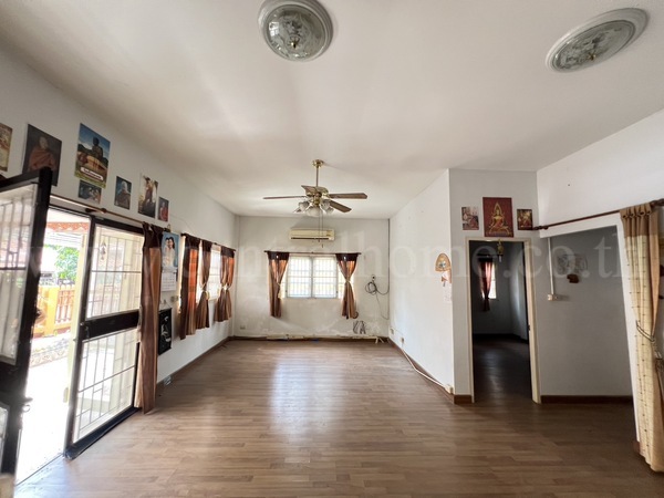 บ้านเดี่ยว 1 ชั้น หมู่บ้าน เสนากรีนวิลล์ รังสิต - คลองธัญบุรี 11