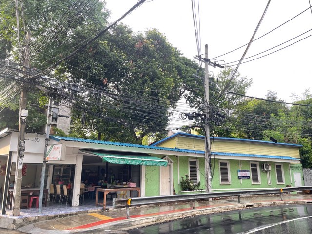 ให้เช่า ที่ดินแปลง ติดถนนซอยสุขุมวิท 39 เนื้อที่ 49 ตร.ว.ทำเลหายาก ใจกลางพร้อมพงษ์ เหมาะสำหรับสร้างบ้านพัก ร้านอาหาร Café เขตวัฒนา กรุงเทพฯ