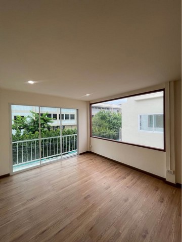 ให้เช่าทาวน์โฮม 3 ชั้น 144 ตรม. ย่านสาธุประดิษฐ์ ถนนจันทร์ ทุ่งวัดดอน เขตสาธร ใกล้ MRT สุรศักดิ์