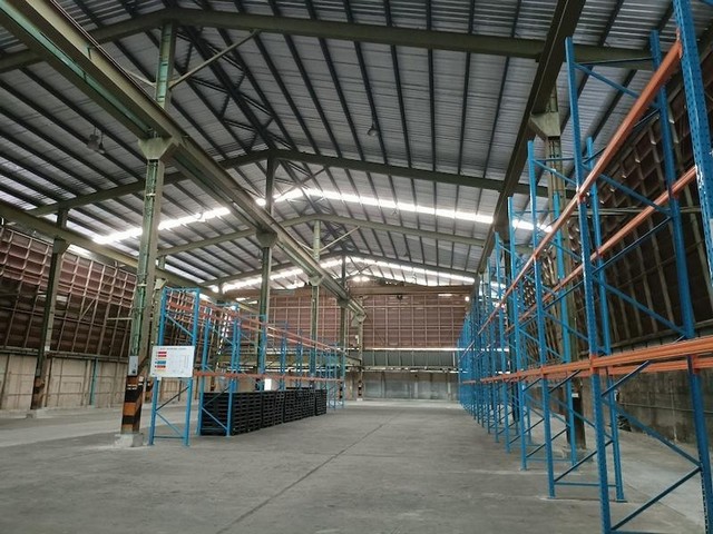 ให้เช่าโกดังคลังสินค้า 2,300 ตรม. วิภาวดีรังสิต รถเทรลเลอร์เข้า-ออกสะดวก ใกล้สนามบินดอนเมือง
