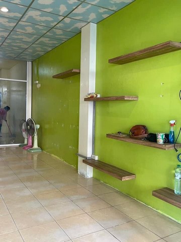 อาคารพาณิชย์มือสอง 3 ชั้น ทำเลดี แหล่งชุมชน ติดตลาดไนท์ บางเสร่ ชลบุรี FP-B0751