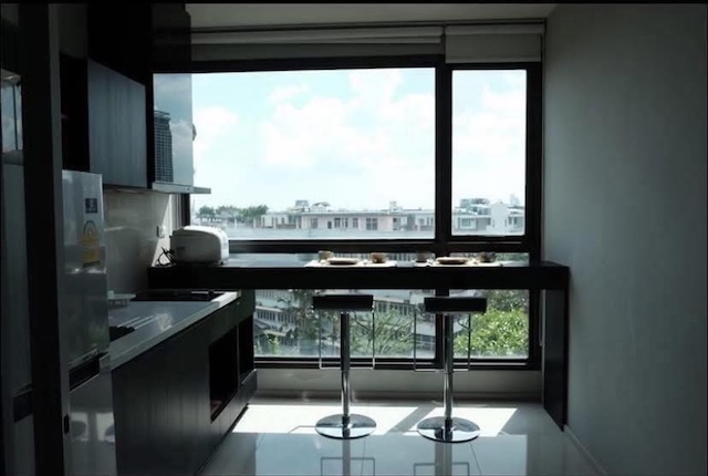 Rhythm Sukhumvit 44 Clean comfortable convenient 7th floor BTS Phra Khanong