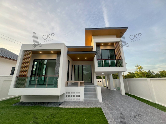 บ้านเดี่ยว สร้างใหม่ สไตล์โมเดิร์น สวยงาม ใกล้แหล่งชุมชน พื้นที่กว้าง พร้อมเข้าอยู่