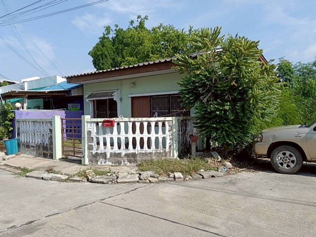 ขายบ้านหัวมุม 2 ห้องนอน 1 ห้องน้ำ พร้อมอยู่ ในโครงการการเคหะแห่งชาติ นครสวรรค์   ZK485 