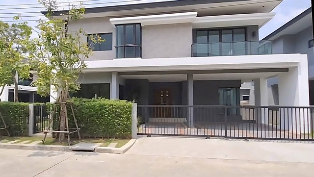 The City สะพาน เจษฎาบดินทร์ พื้นที่ใช้ที่ใช้สอย 280ตรม. 4ห้องนอนมีห้องน้ำในตัว ถนนกว้างตลอดการเดินทาง หมดปัญหาซอยแคบ