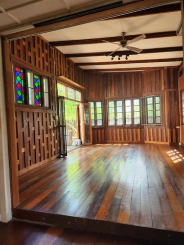 บ้านเดี่ยวสุขุมวิท 93 ซอย พึ่งมี 19 ขนาด 81 ตร.วา ได้บ้าน 2 หลัง บ้านเดี่ยว 2 ชั้น และเรือนไม้สัก  250 - 300ตรม