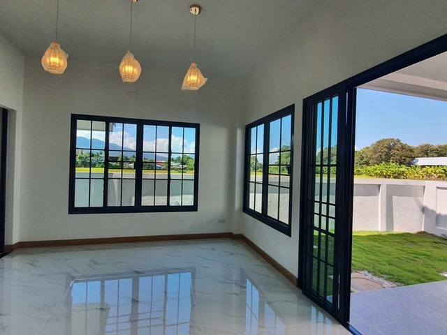 บ้านเดี่ยว 2 ชั้น สไตล์อิงริชโมเดิร์นลักชูรี่ ทำเลดี สันผีเสื้อ