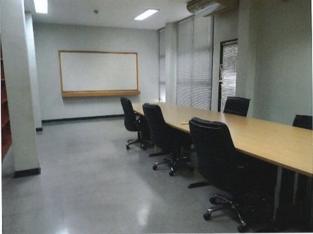 ขายอาคารสำนักงาน-อาคารจำนวน2อาคารพร้อมลิฟต์โดยสาร ถนนสุขุมวิท71 ซอยปรีดีพนมยงค์ ที่จอดรถกว่า 12คัน