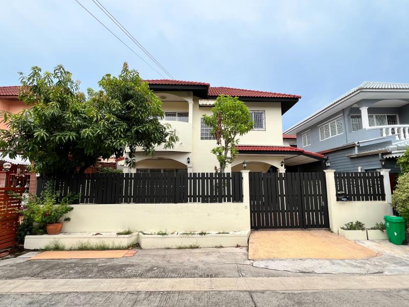 ขายด่วน! บ้านเดี่ยวรีโนเวตใหม่ทั้งหลัง ทำเลดี ซ.เพชรเกษม 69 เขตบางแค กรุงเทพ