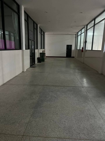 ให้เช่าโกดัง โรงงาน พร้อม ใบ รง4บางแก้วฟ้า นครชัยศรี นครปฐม พื้นที่ 1,000 ตร.ม. มีสำนักงานออฟฟิศ มีห้องพัก