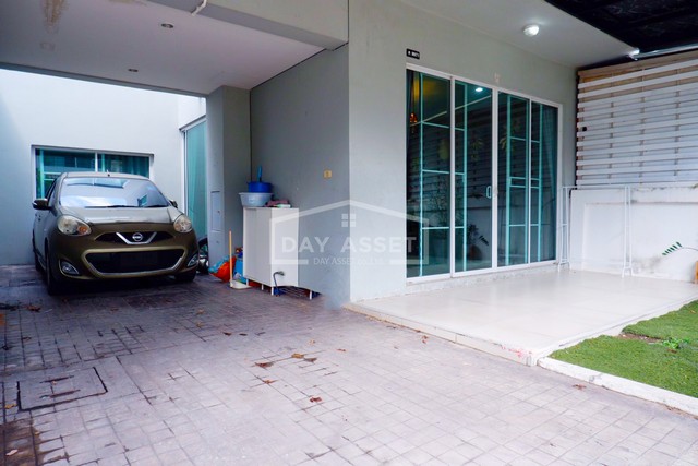 ขายทาวน์โฮม 2 ชั้น หมู่บ้านแฮปปี้ โฮม รามอินทรา 101 เนื้อที่ 28.3 ตร.ว. ขายเพียง 4,300,000 ล้านบาท