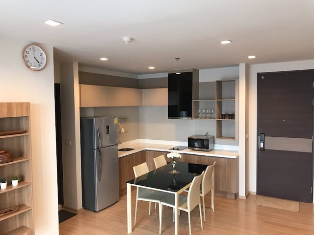 Rhythm Sathorn Private quiet clean 20th floor BTS Saphan Taksin