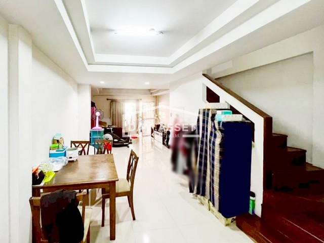 ขายทาวน์โฮม 2 ชั้น หมู่บ้านพาร์ค วิลเลจ 4 สารสาสน์-ราชพฤกษ์ เนื้อที่ 17 ตร.ว. ขายเพียง 1,190,000 ล้านบาท