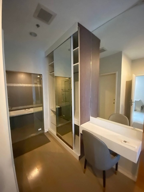 The Crest Sukhumvit 34 Safe comfortable quiet 26th floor BTS Thonglor