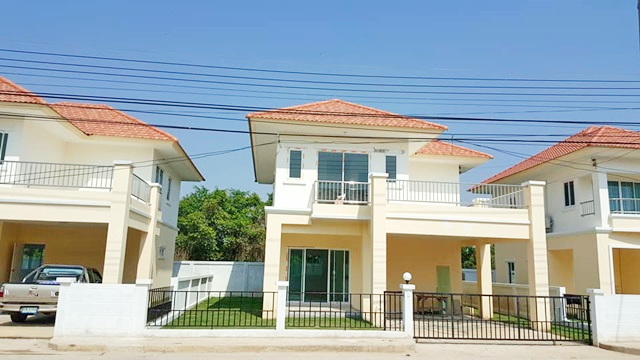 ม.กรุงเทพ ให้เช่าบ้านเดี่ยว 2 ชั้น 3นอน 53ตร.วา.220ตร.ม.BRT ม.ธรรมศาสตร์ รังสิต ม.ธรรมศาสตร์ รังสิต 4.4กม. 4แอร์ วัดพระธรรมกาย 3.1 กม. 