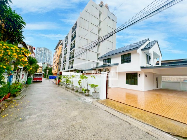 ขายบ้านเดี่ยว 2 ชั้น สร้างเอง ซอยแจ้งวัฒนะ - ปากเกร็ด 28  เนื้อที่ 87.7 ตร.ว. ขายเพียง 11,900,000 ล้านบาท