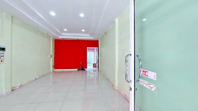 อาคารพาณิชย์ 3 ชั้น MRT แยกลำสาลี 300 ม.เดอะ มอลล์ บางกะปิ 700 ม.18 ตร.วา.220 ตร.ม.แอดเวนต์รามคำแหง 1.9 กม.3 นอน 2 น้ำ แหล่งช็อปปิ้ง