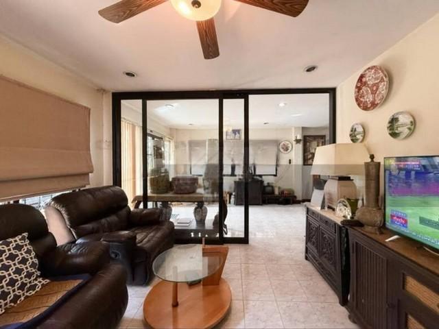 P794 ขายบ้านเดี่ยว ซอยพหลโยธิน 24 ปากซอยติด BTS สถานี พหลโยธิน24 ใกล้สำนักงานที่ดิน สาขาจตุจักร ตึกช้าง ลาดพร้าว 1 ลาดพร้าว 15