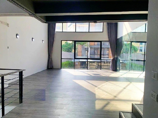 BTS อ่อนนุช 1.8กม. 5นอน ให้เช่าโฮมออฟฟิศ ใหม่ 4.5ชั้น  ถูกที่สุดในโครงการ 19ตร.วา. 319ตร.ม.ตลาดอ่อนนุช 1.9 กม. 4 น้ำ