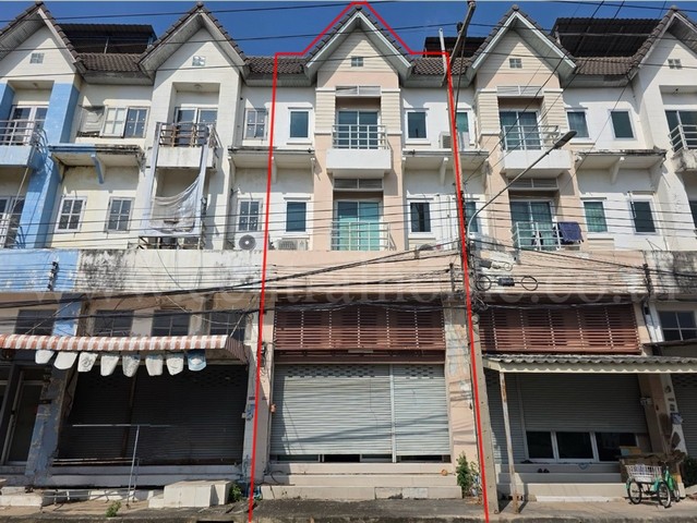 R1 อาคารพาณิชย์ 3.5 ชั้น หมู่บ้านสถาพร คลองหลวง 4 ราคาถูก