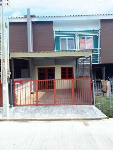 ขายทาวเฮ้าส์2ชั้นบ้านบึงชลบุรี บ้านเอื้ออาทร (บ้านบึง3)จำนวน  2  นอน  1 น้ำแถมแอร์  1  ตัว