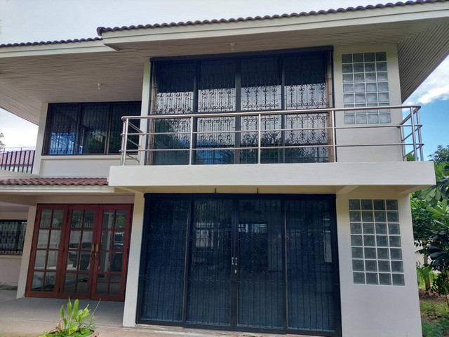 HR2551ให้เช่าบ้านเดี่ยว 2 ชั้น เนื้อที่ 143 ตรว.รีโนเวทใหม่ย่านรามคำแหง เหมาะอยู่อาศัย ใกล้รถไฟฟ้าสายสีเหลืองสถานีแยกลำสาลี